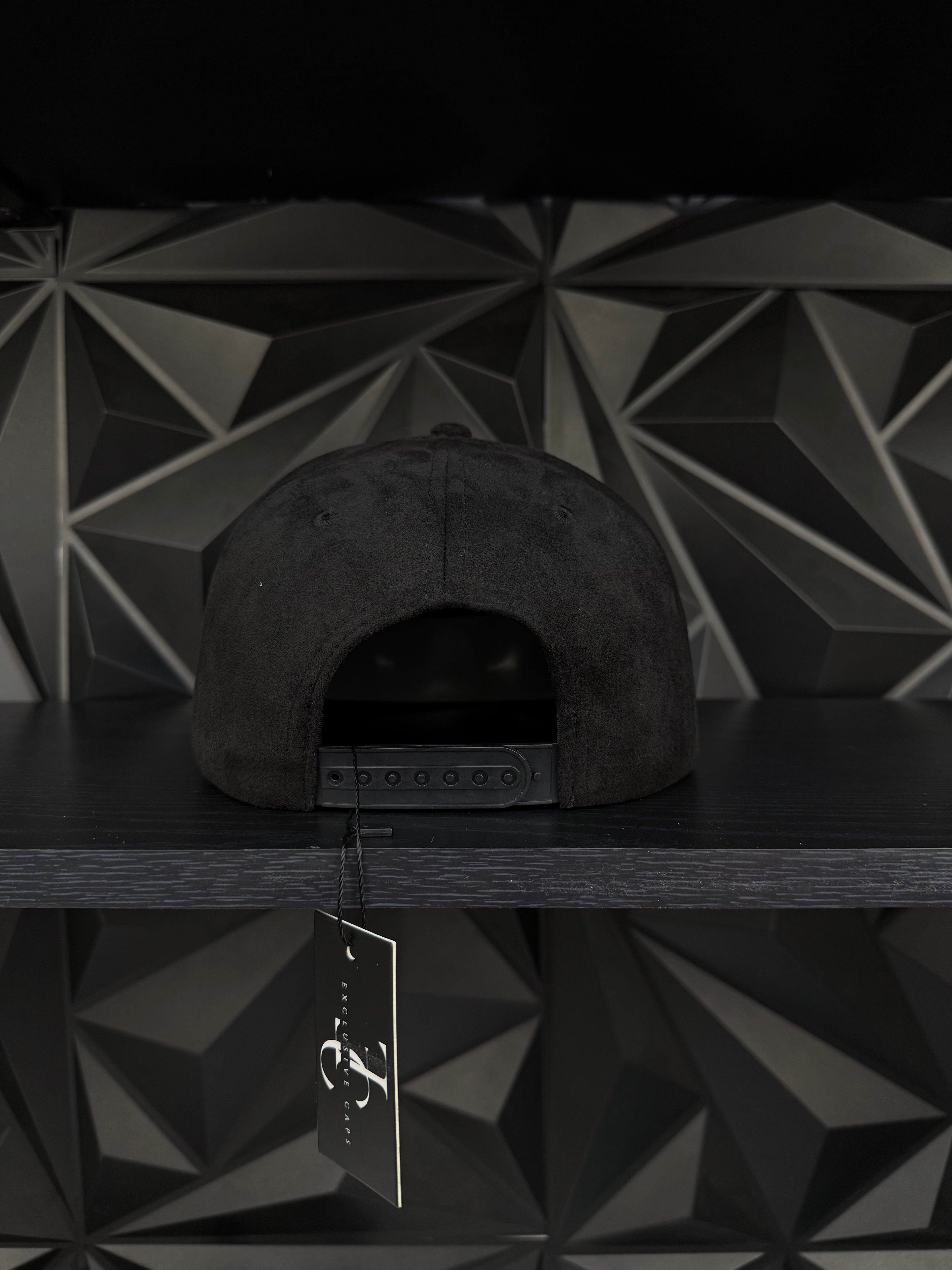 Veracruz México SnapBack hat-black/red suede