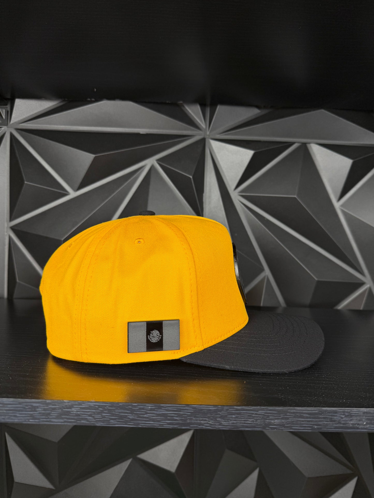 America SnapBack Gorra- Amarilla/negra