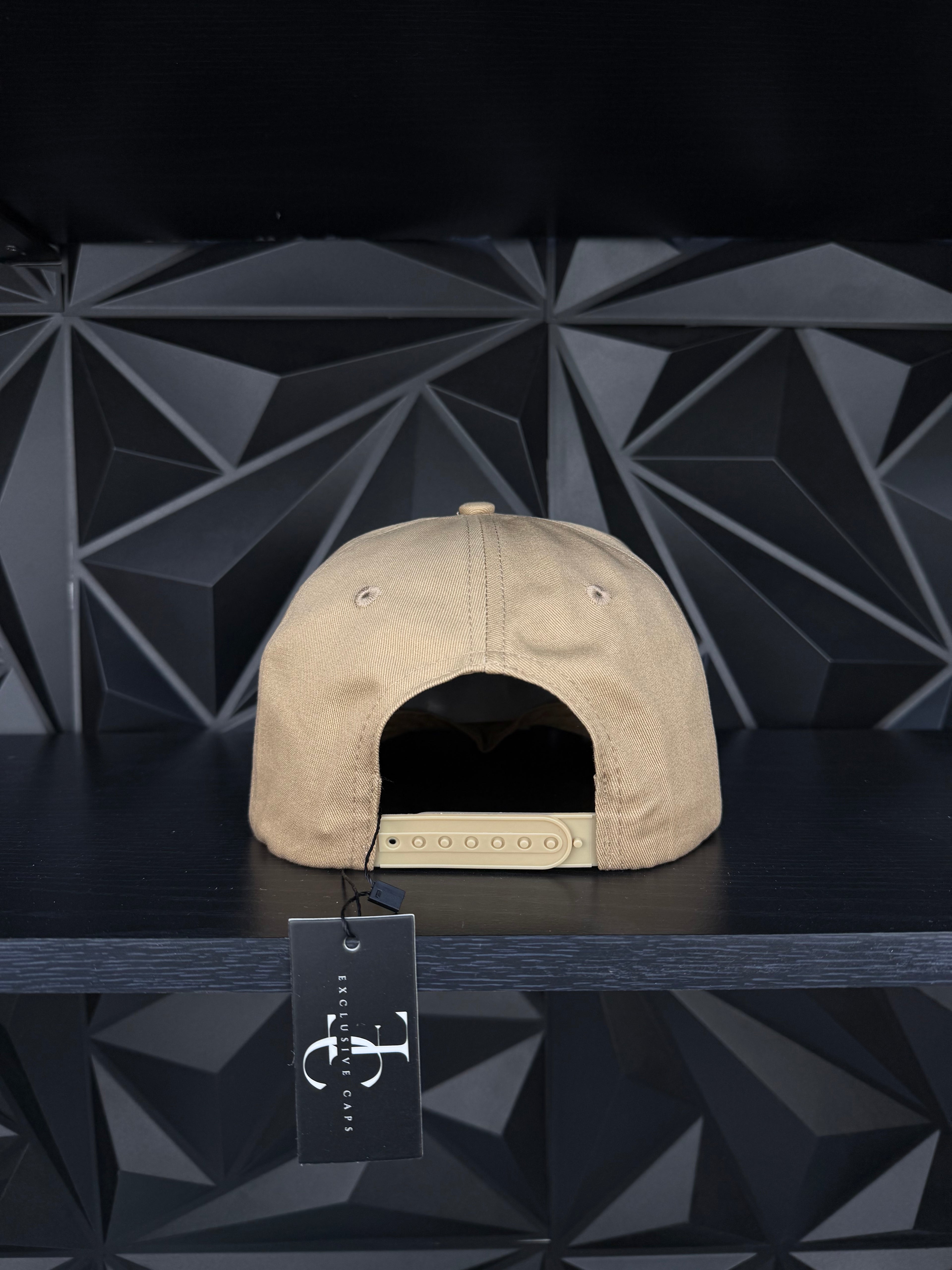Trébol plate SnapBack hat-khaki /leather