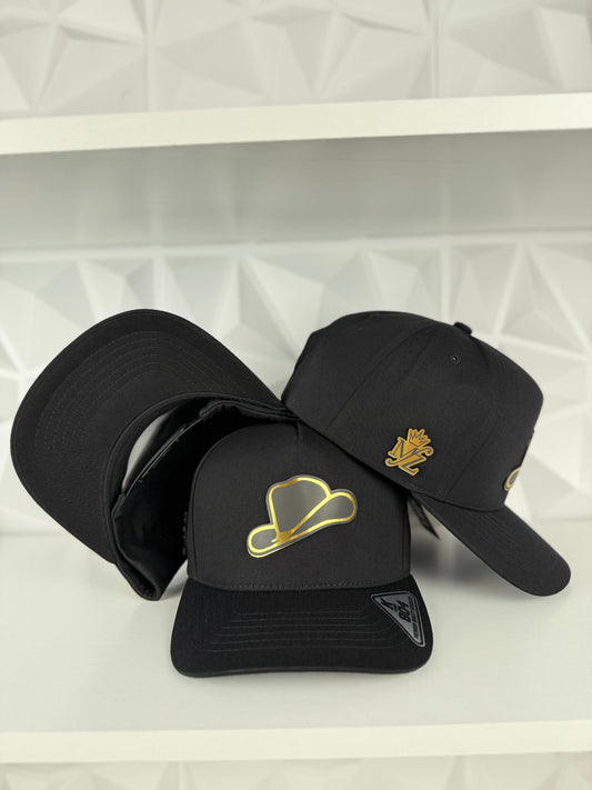 Gold Sombrero Placa SnapBack Gorra-Negra