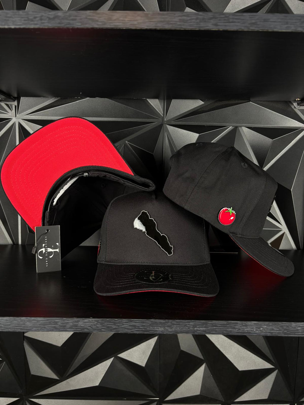 Exclusive Caps Sinaloa Silueta SnapBack Hat-Black/Red Visor Cotton