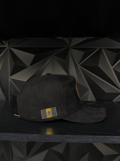 América SnapBack hat-black Suede Gold Plate