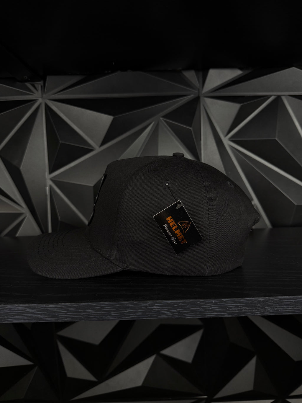 Tazo dorado SnapBack gorra- negra