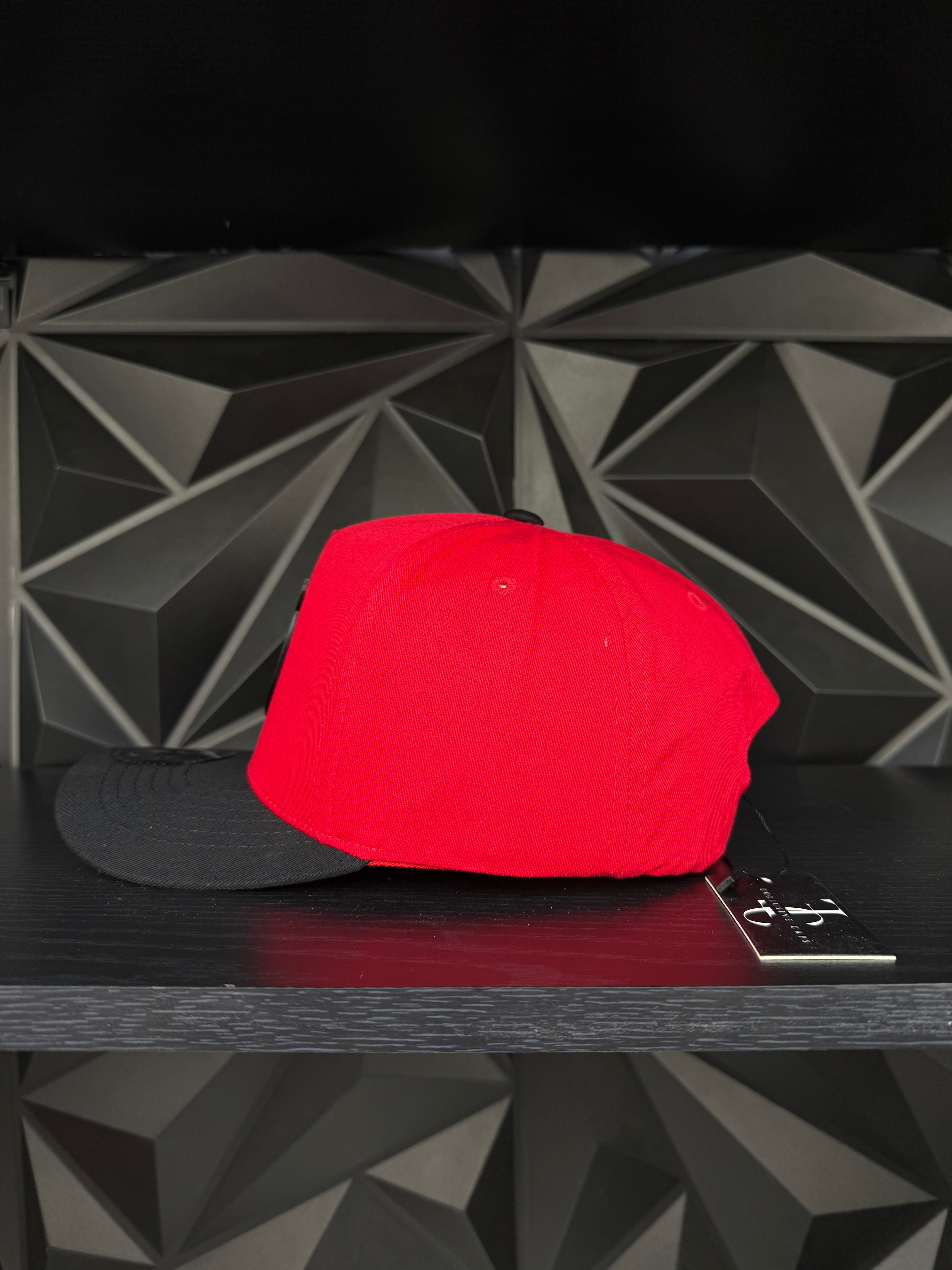 Toluca SnapBack hat-red/black