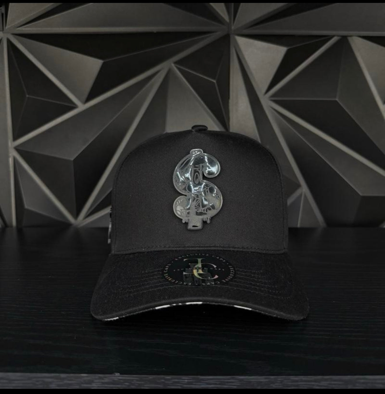 Money sign SnapBack hat-black/money bag