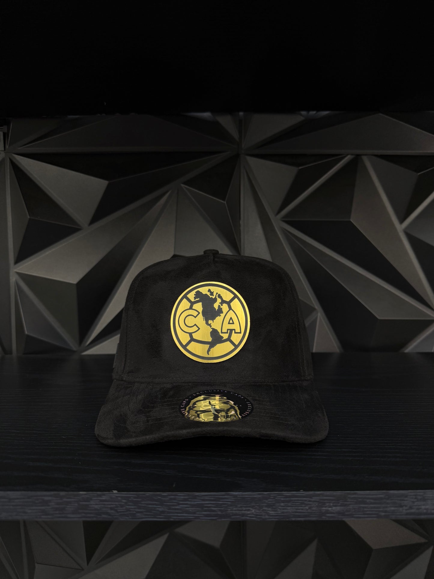 América SnapBack hat-black Suede Gold Plate