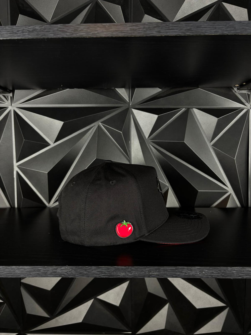 Exclusive Caps Sinaloa Silueta SnapBack Hat-Black/Red Visor Cotton
