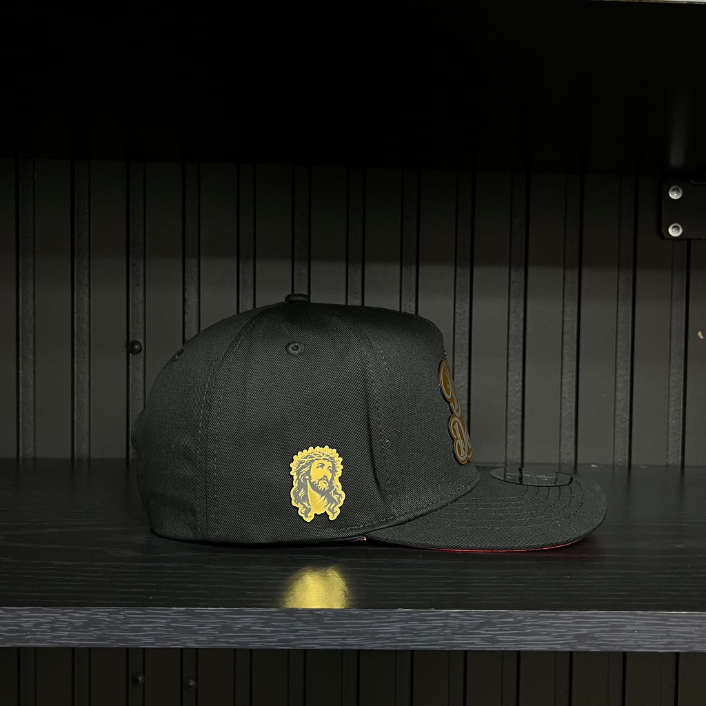 Dios por delante Gold Plate SnapBack Hat