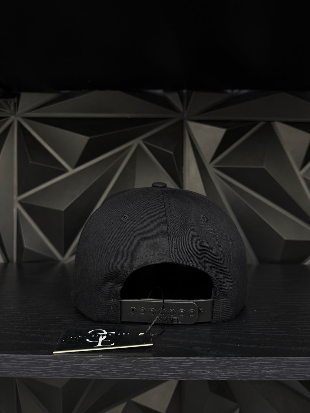 Guatemala SnapBack hat-black/red