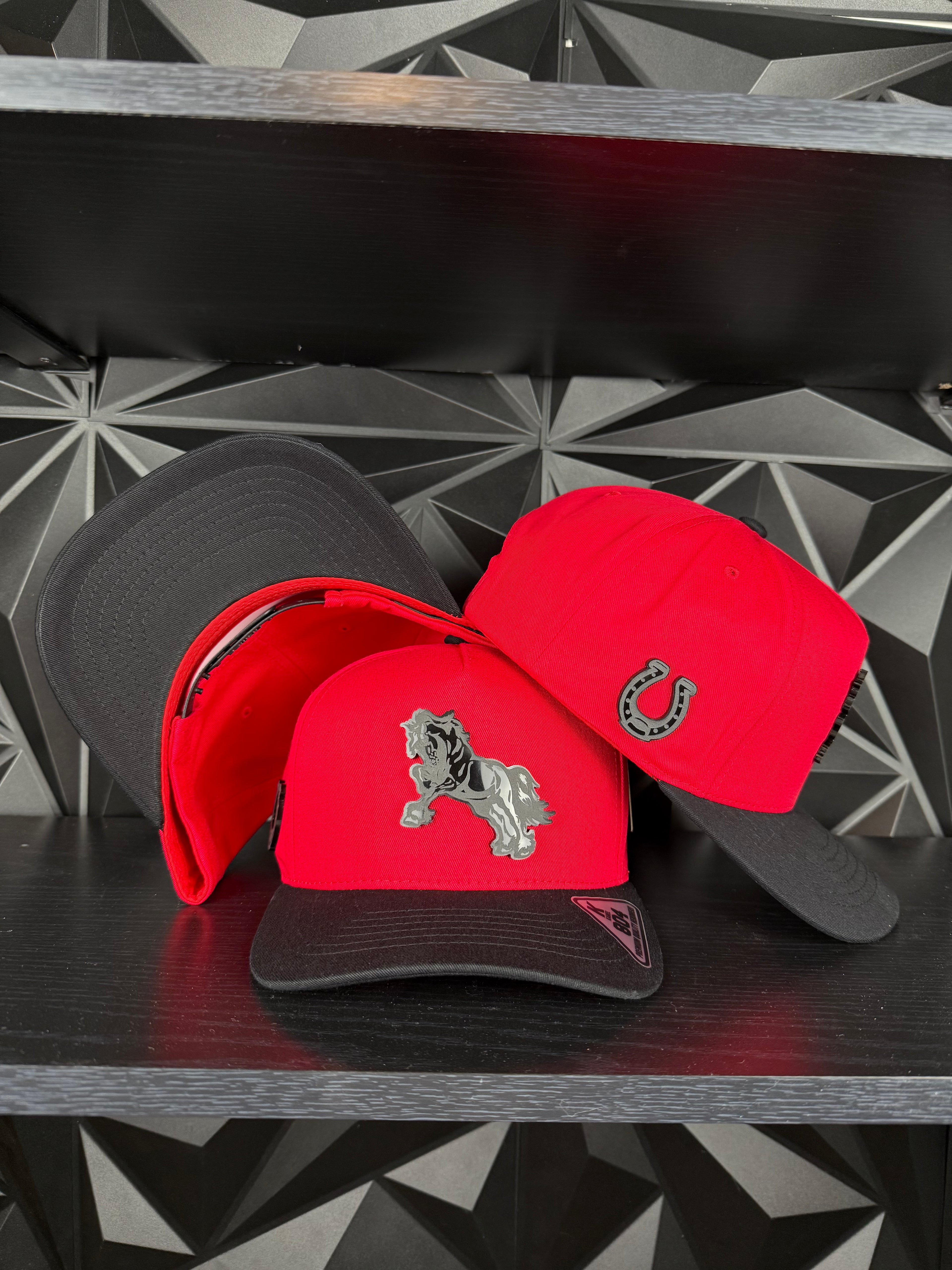 Caballo SnapBack Gorra-Roja/Negra