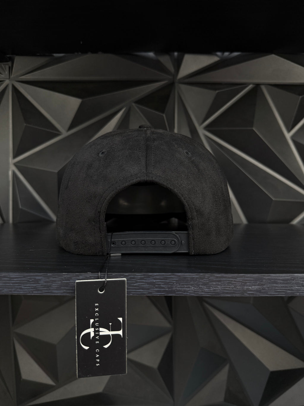 Nuevo León México SnapBack hat-black/red suede