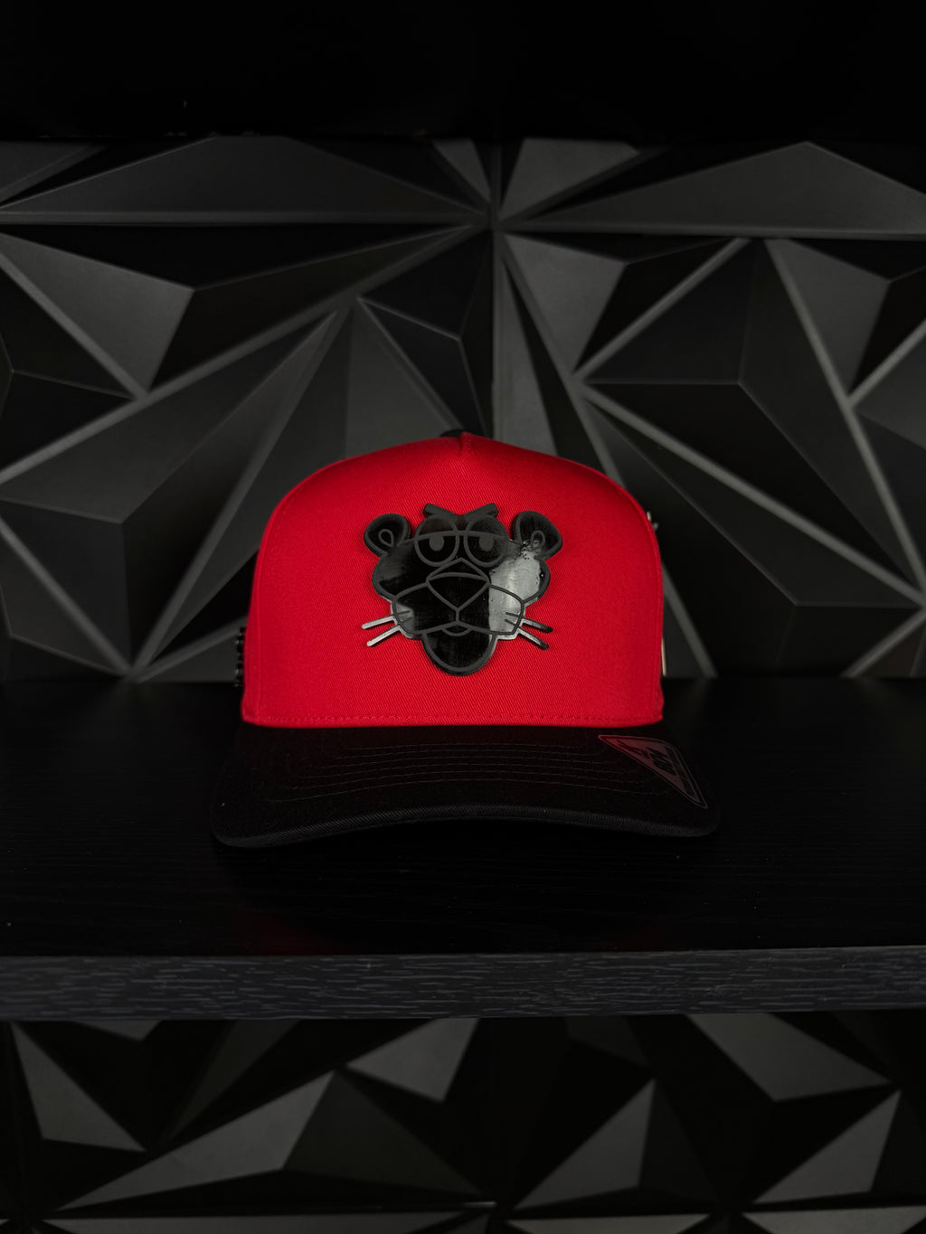 Black panther plate SnapBack hat-red/blackk