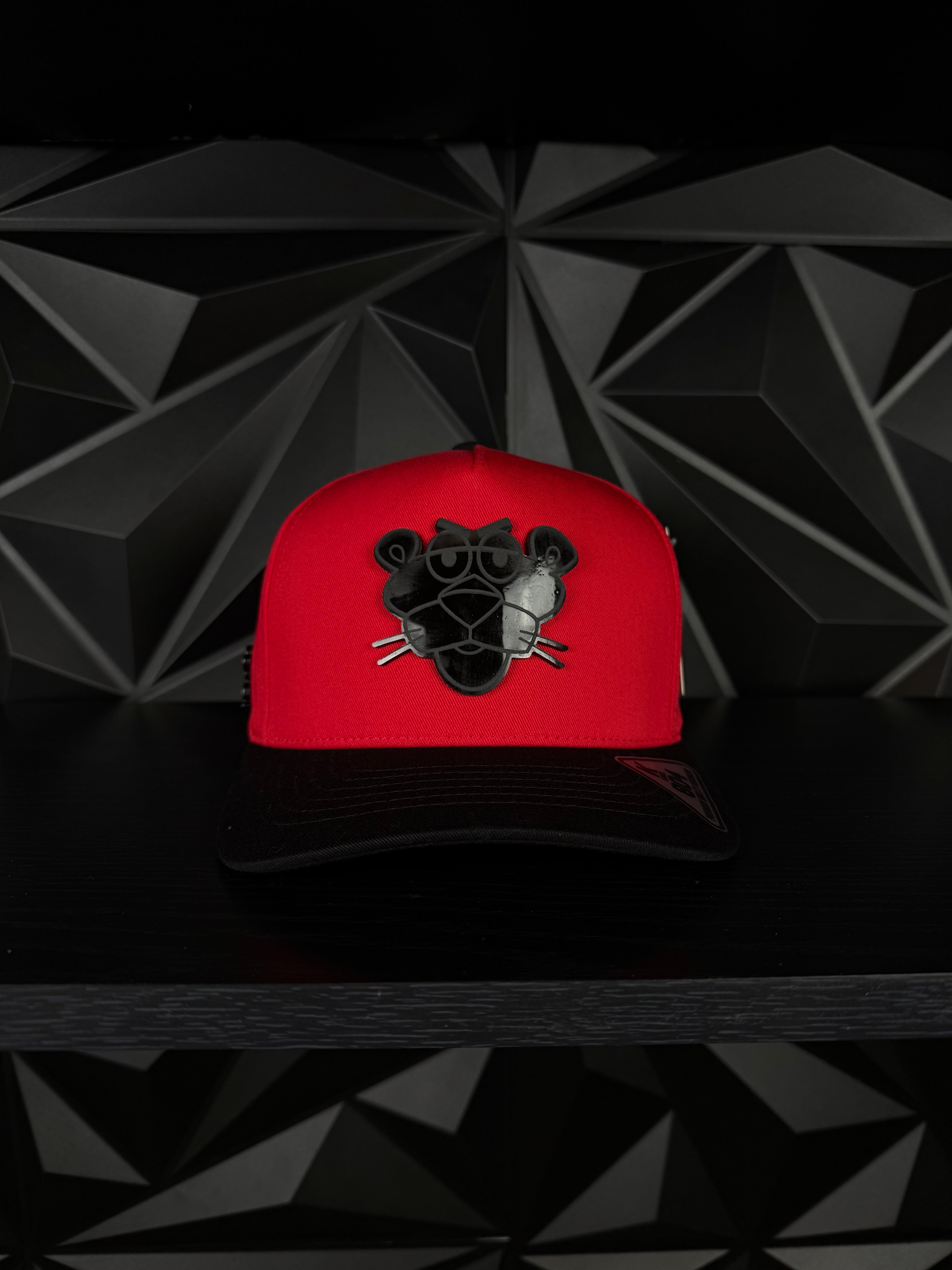 Black panther plate SnapBack hat-red/blackk