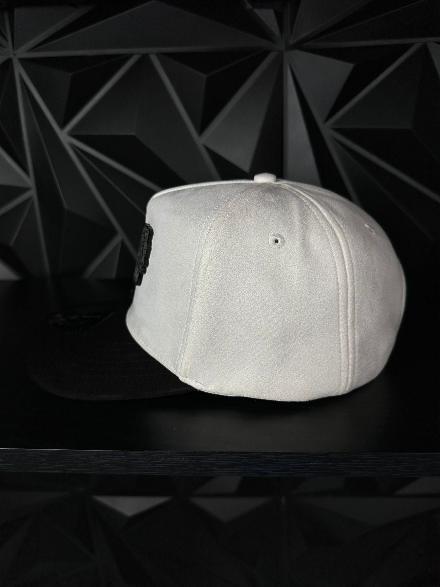 Gallo plate SnapBack hat-white/black