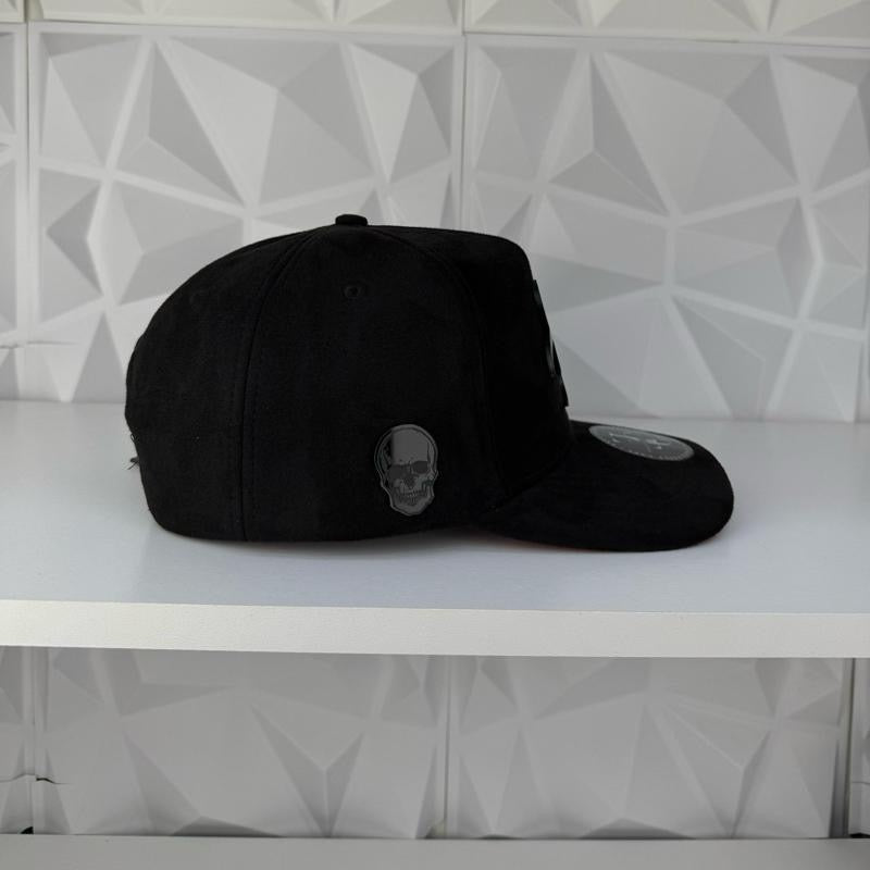 Virus ántrax SnapBack hat-black/red suede