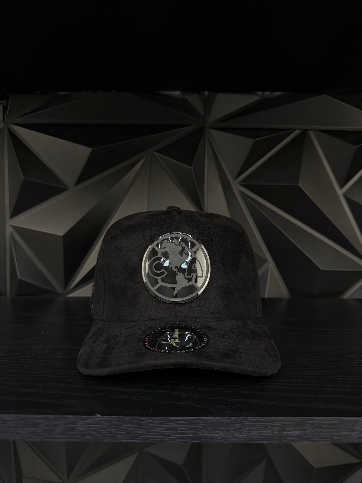 América SnapBack hat-Black Suede Black Plate