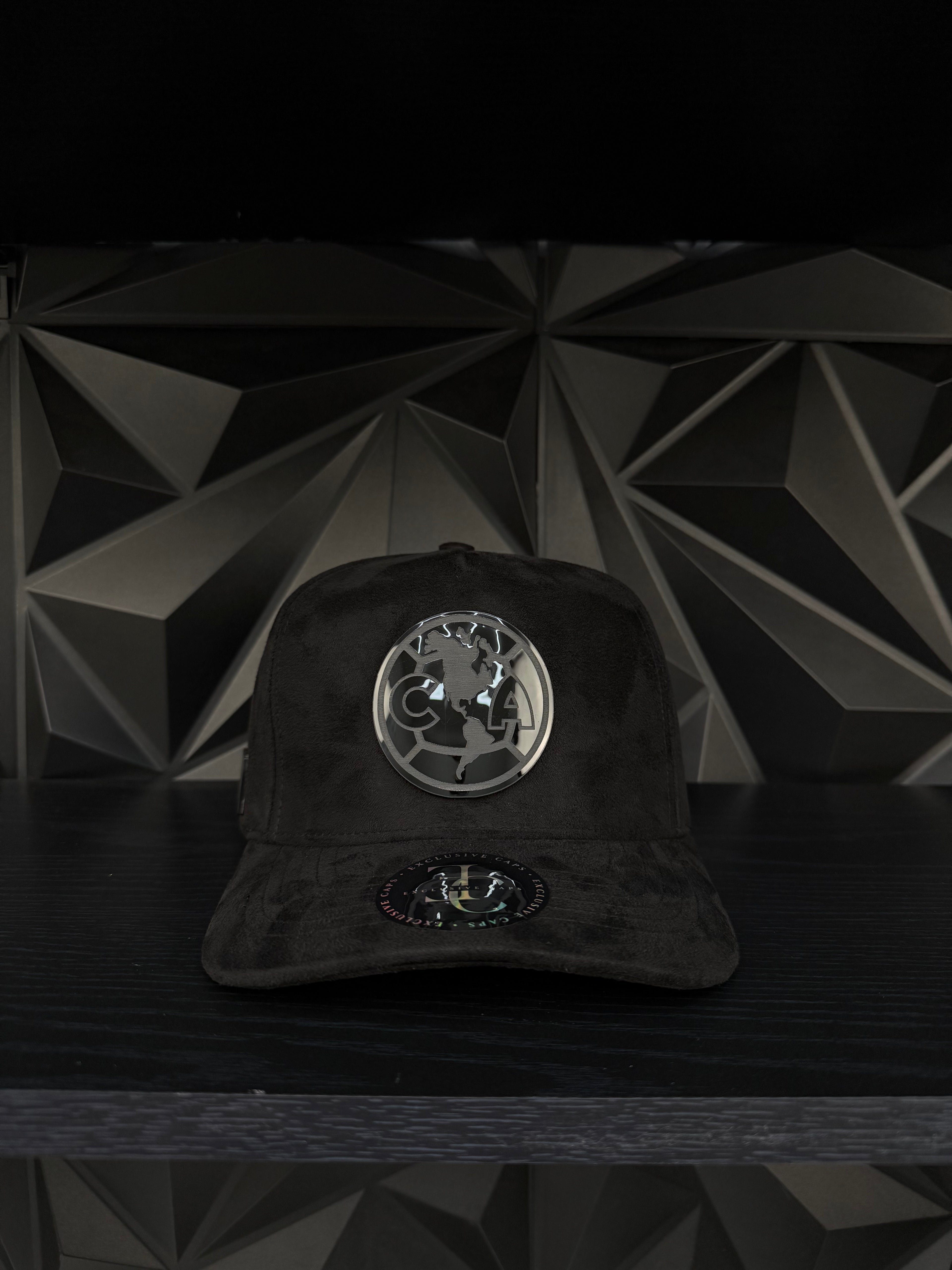 América SnapBack hat-Black Suede Black Plate