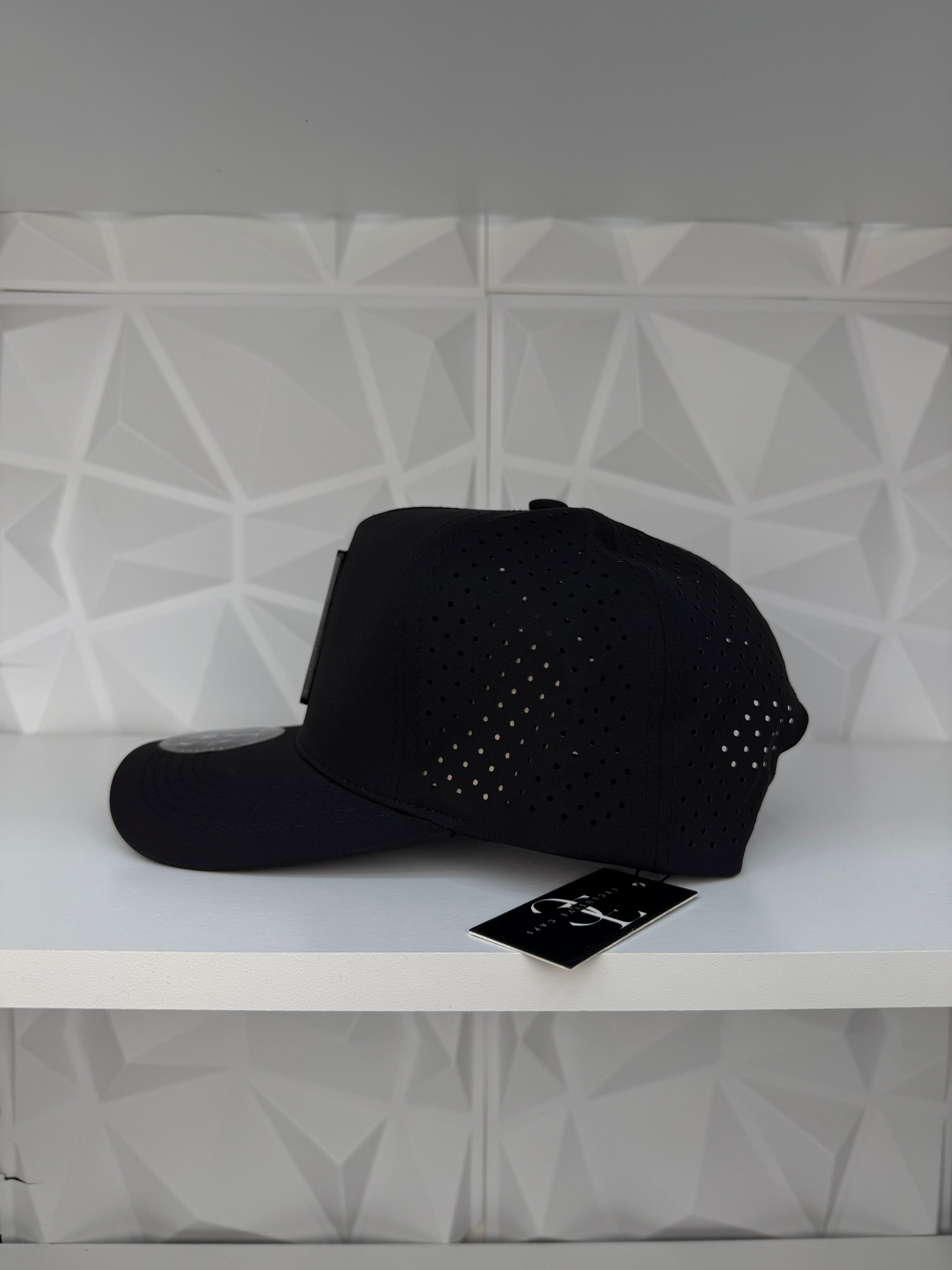 San Judas Tadeo color plate SnapBack Gorra- negro hydro