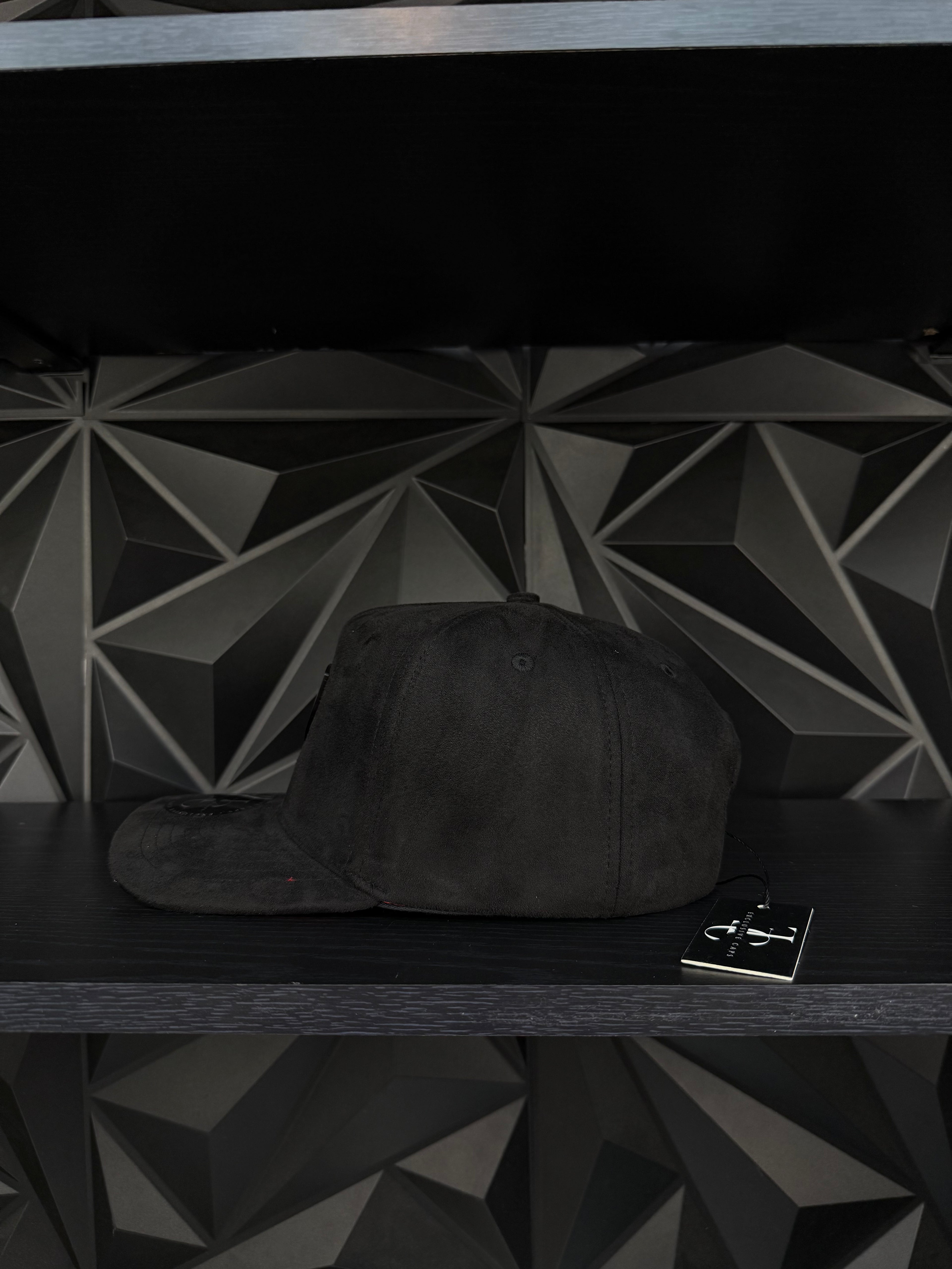 Yucatán México SnapBack hat-black/red suede