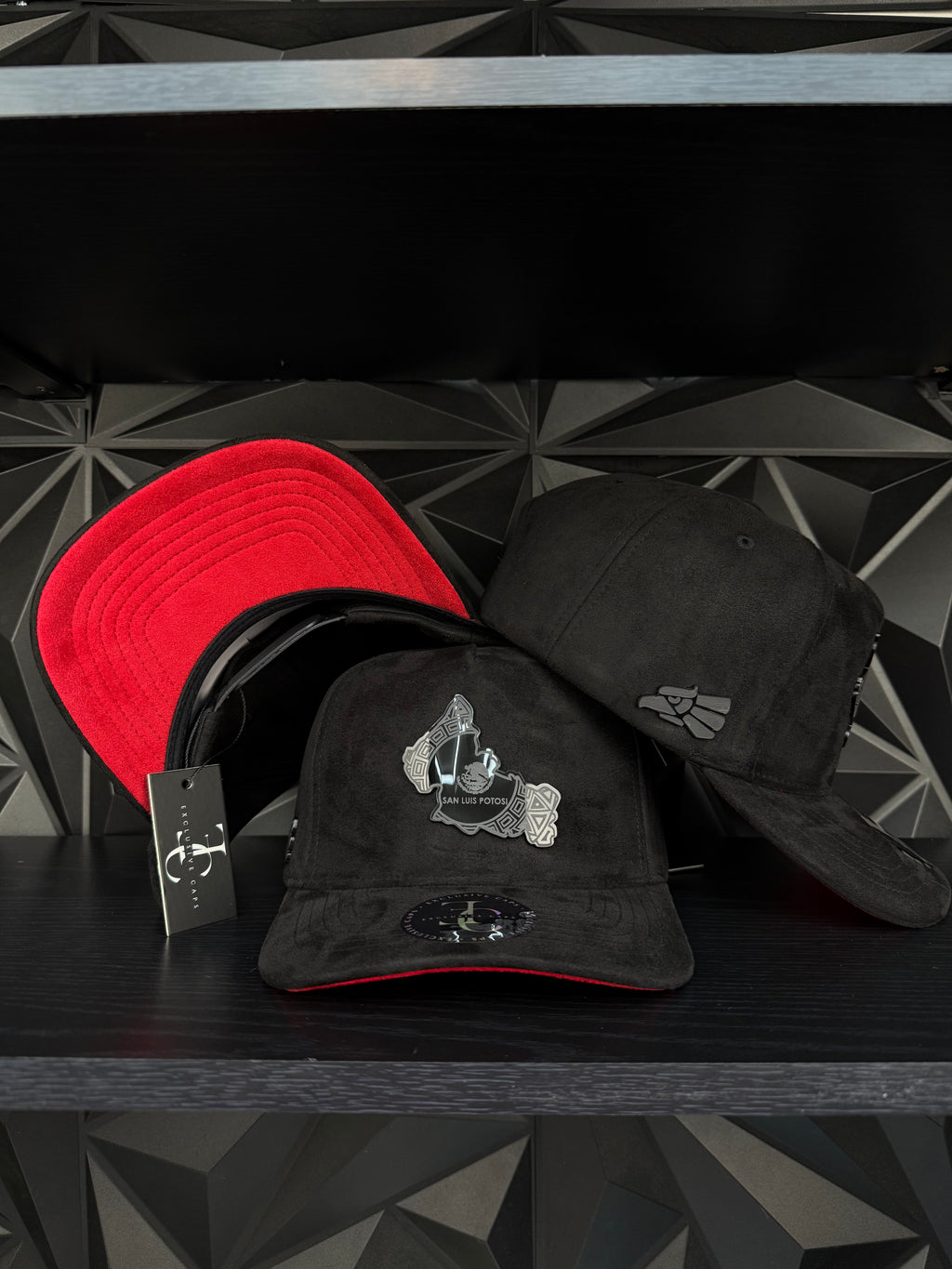 San Luis Potosí México SnapBack hat-black/red suede