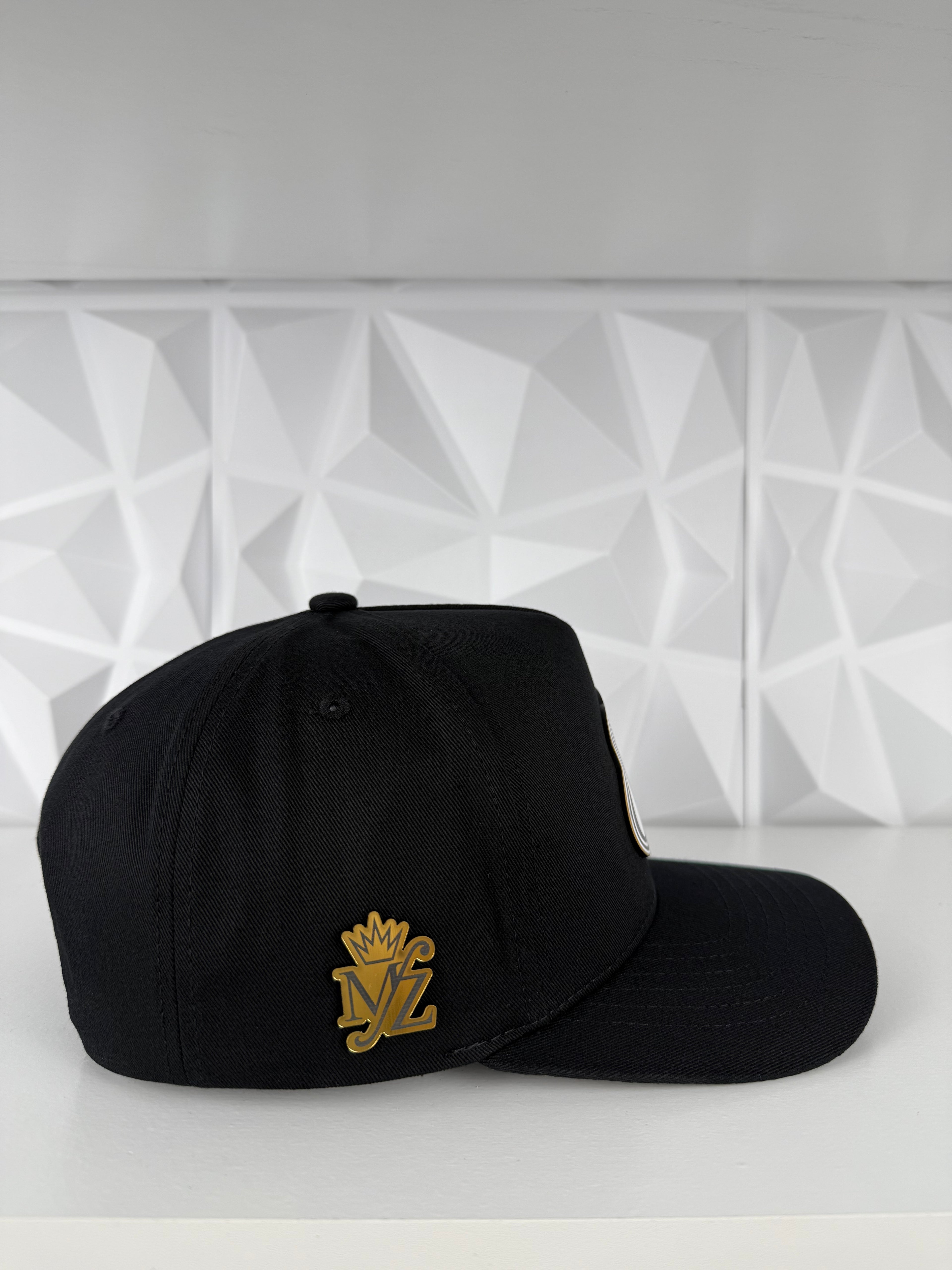 Sombrero Blanco Placa SnapBack Gorra-Negra