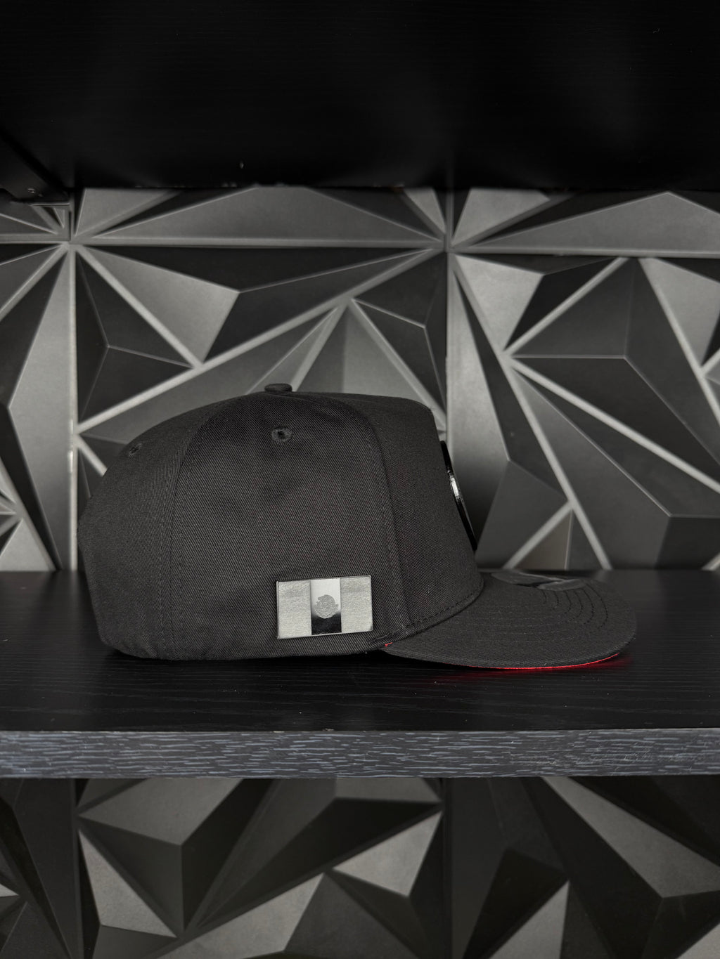 México plate SnapBack hat-black/red