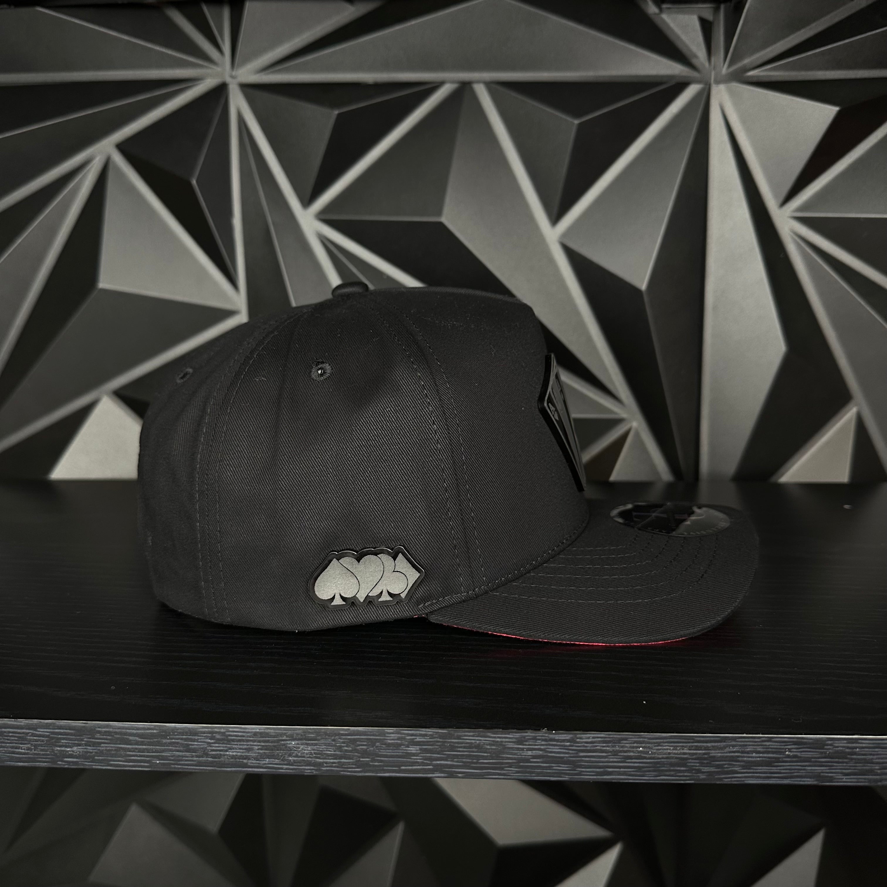 Poker Placa SnapBack Gorra-negra/red