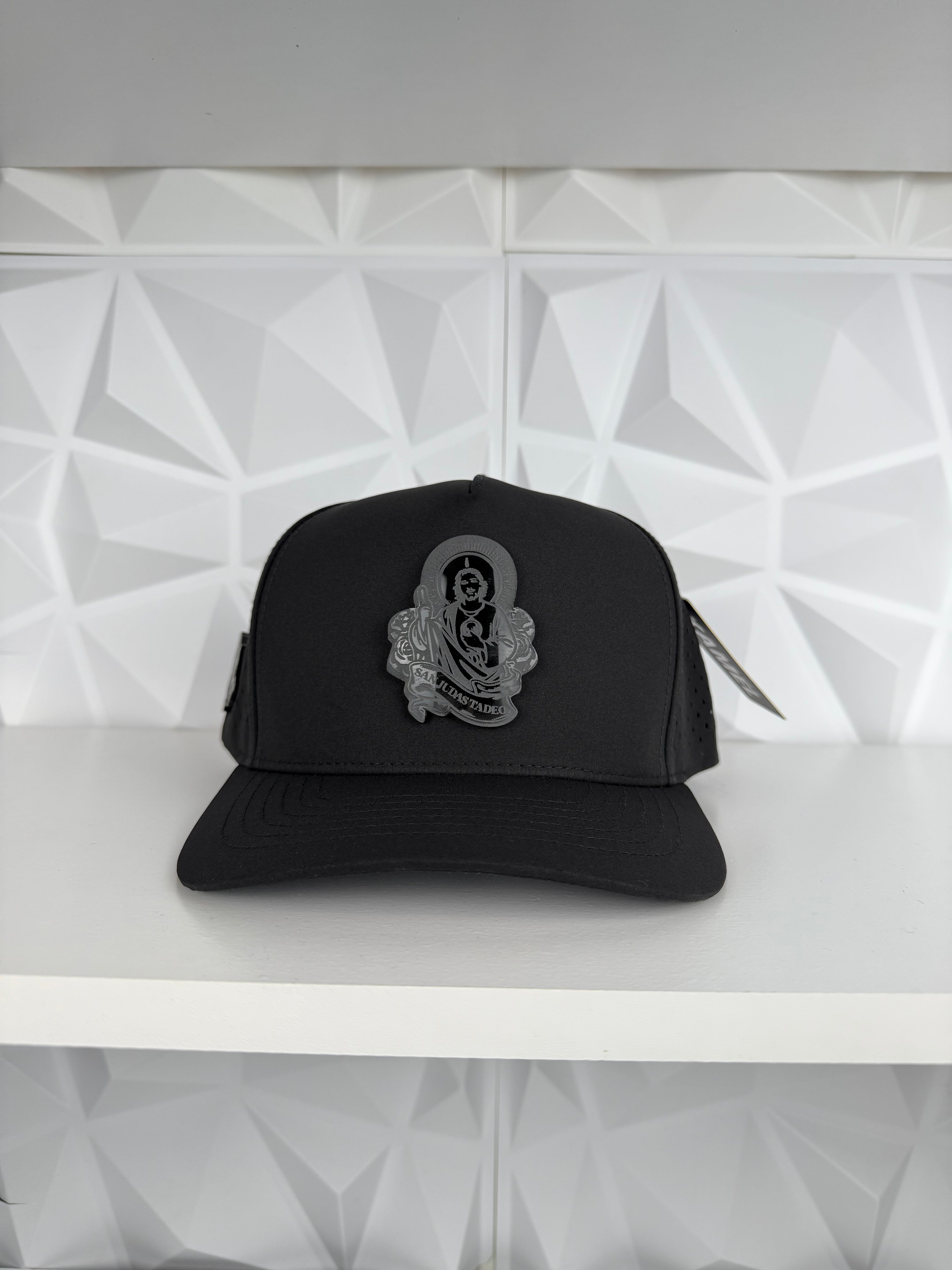 San Judas Placa Negra SnapBack Gorra-Negro Hydro