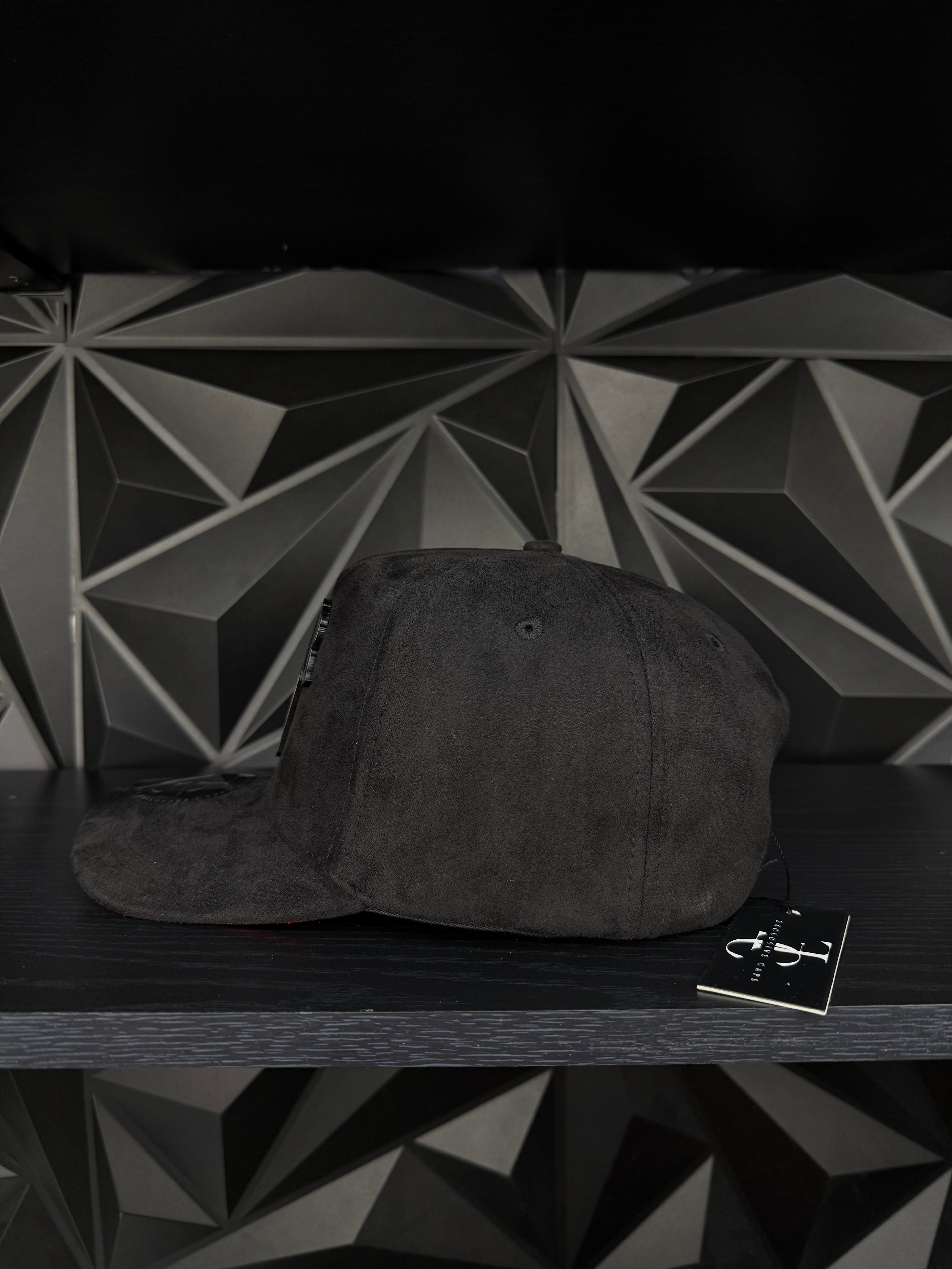 CT Nata cano SnapBack hat-black/red suede