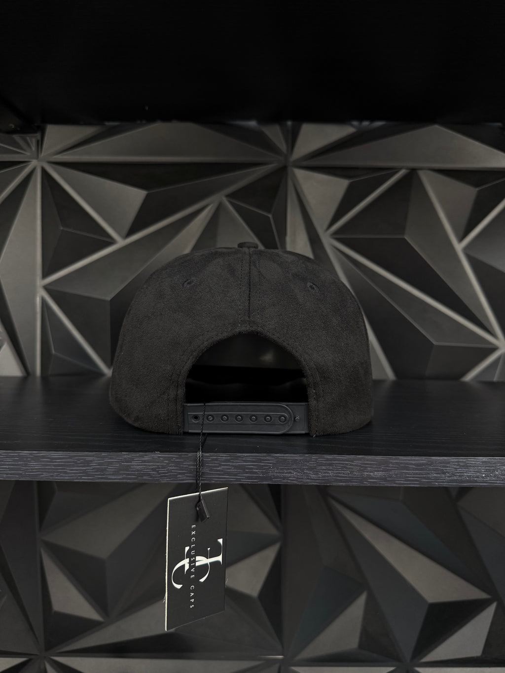 Chihuahua México SnapBack hat-black/red suede