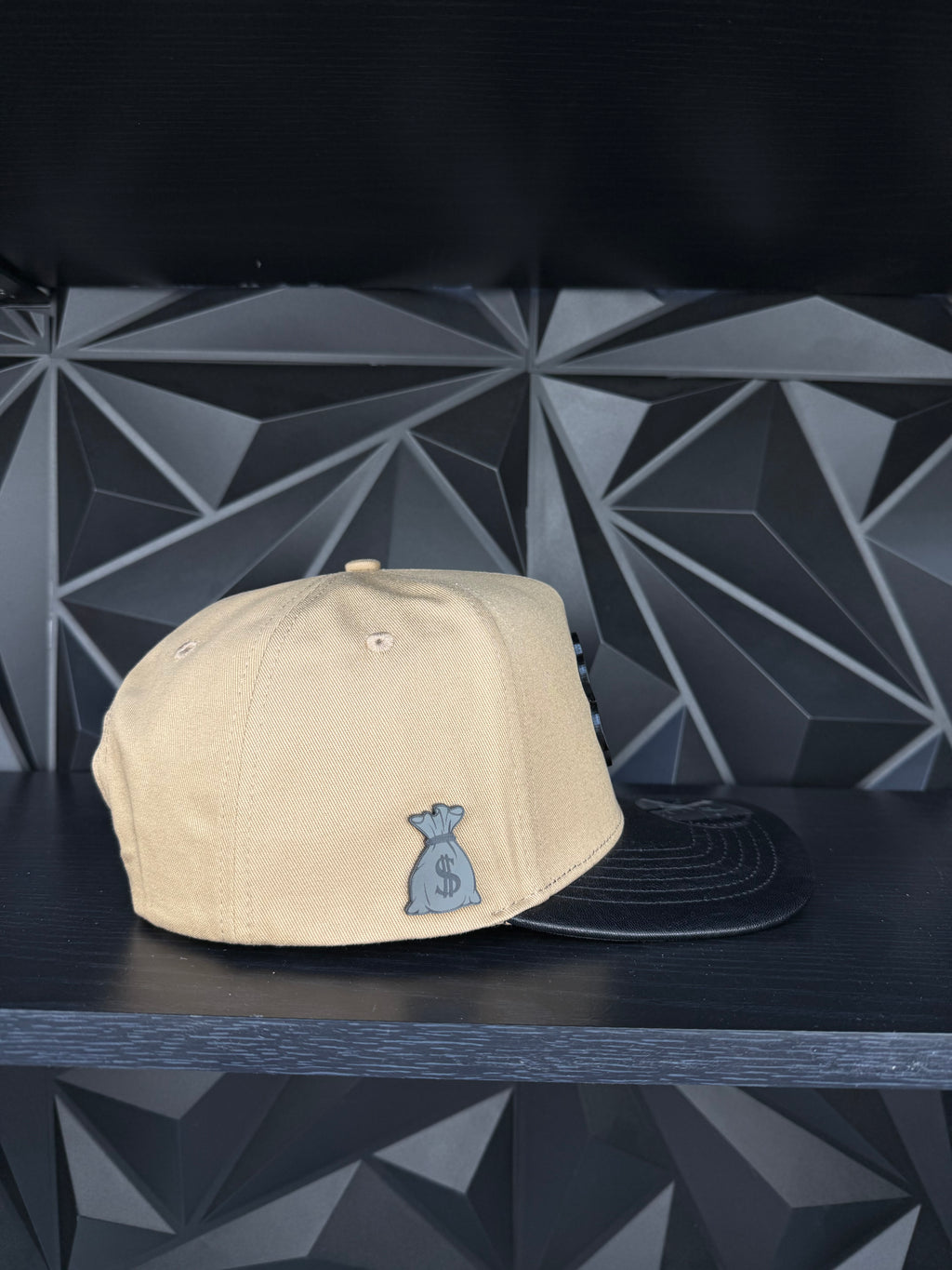 Trébol plate SnapBack hat-khaki /leather