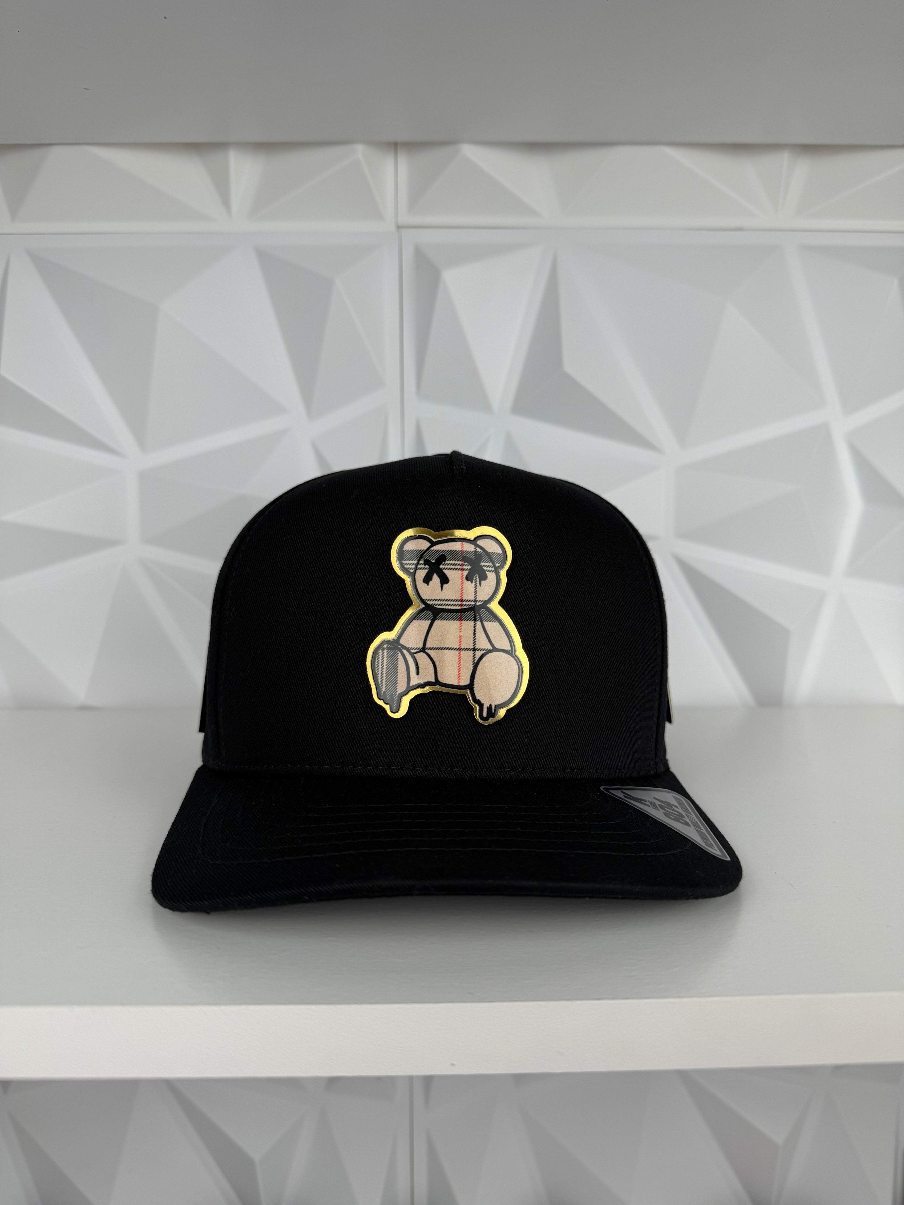 Osito Placa SnapBack Gorra- Negra