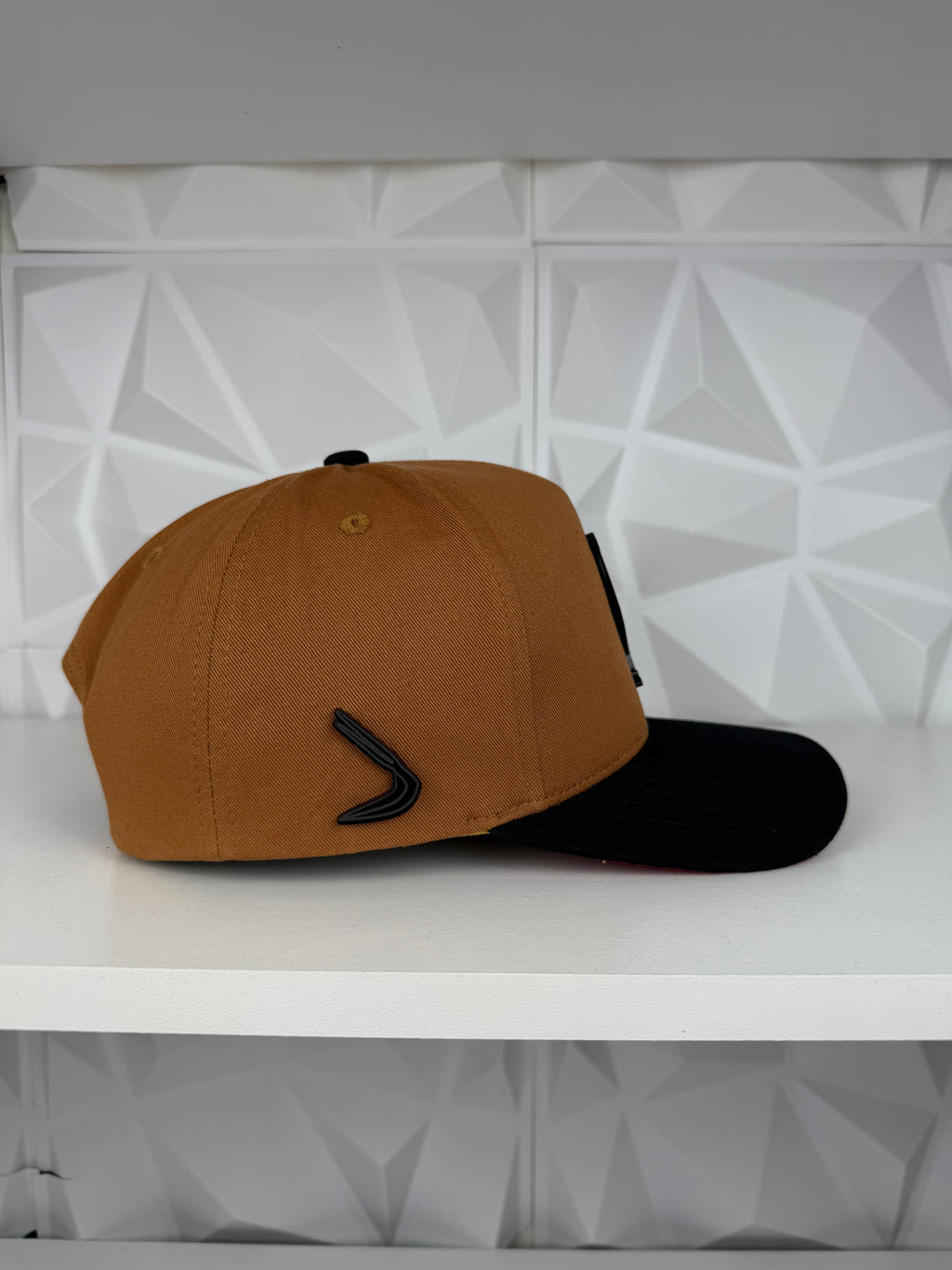 Gallo black plate SnapBack hat-Brown/black