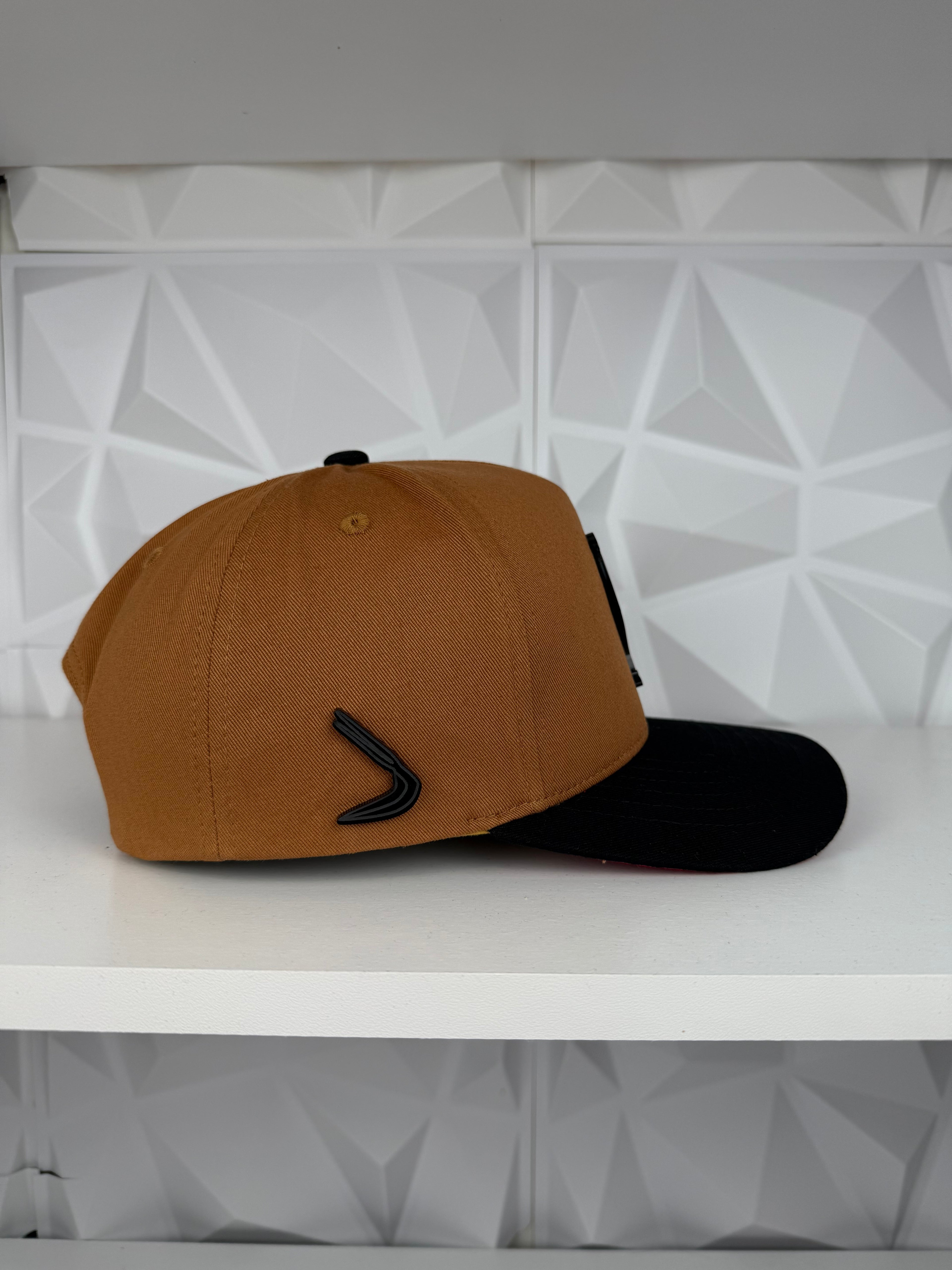 Gallo black plate SnapBack hat-Brown/black