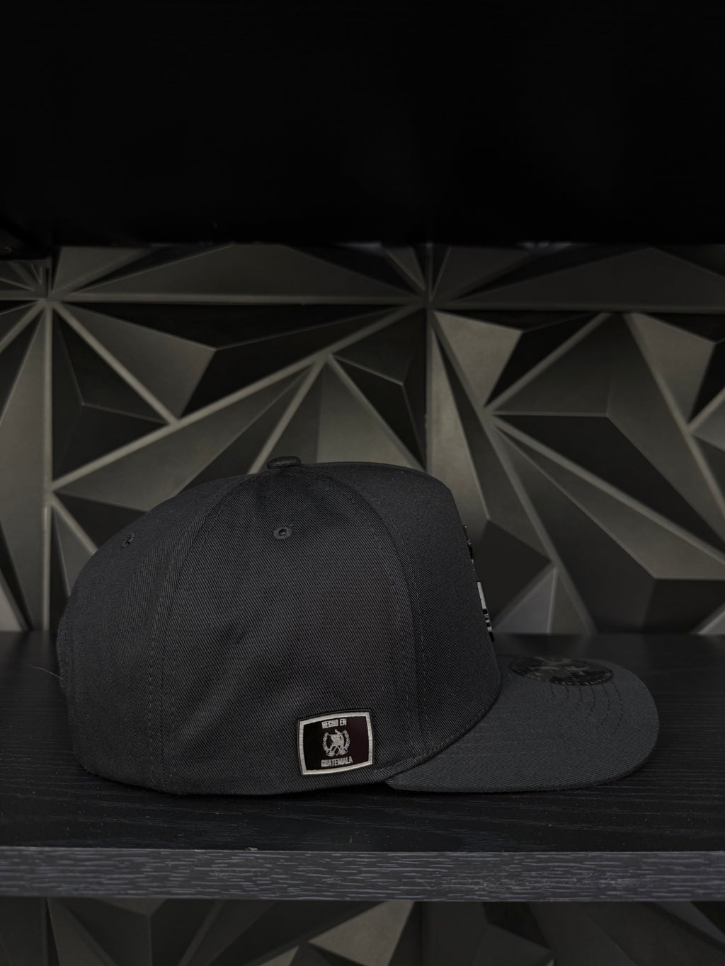 Guatemala SnapBack hat-black/red