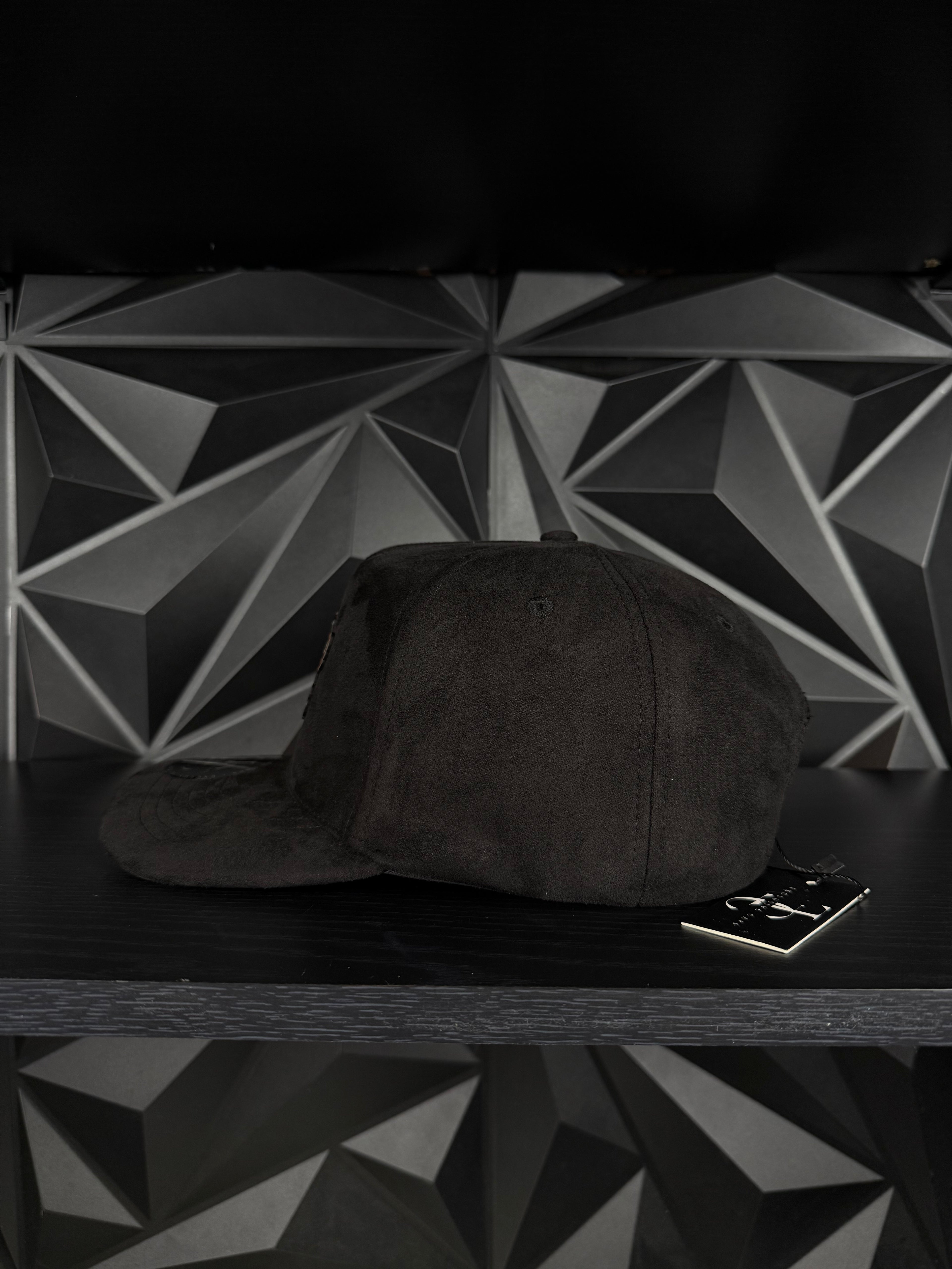 Paca de billetes SnapBack hat-black Suede