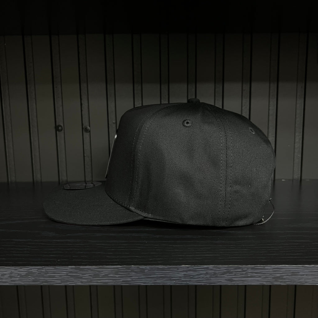 Exclusive San Luis Potosí Private Flight SnapBack Hat - Black/Red Cotton Cap