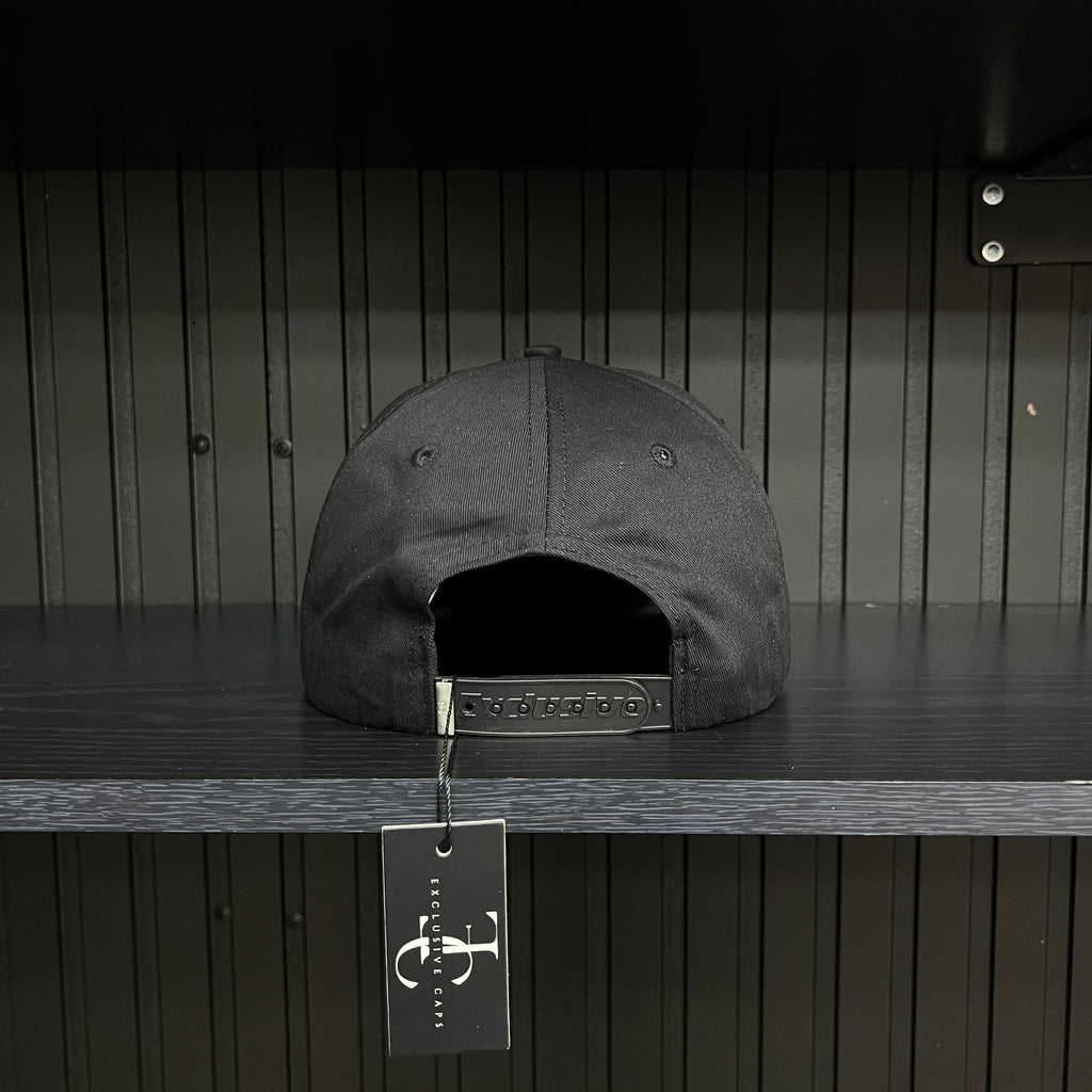 Los tiempos de Dios Gold Plate SnapBack hat