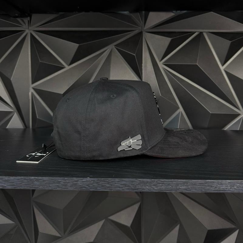 Nayarit México SnapBack hat-black/red suede