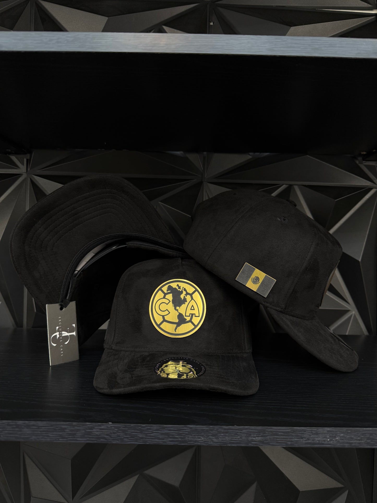 América SnapBack hat-black Suede Gold Plate