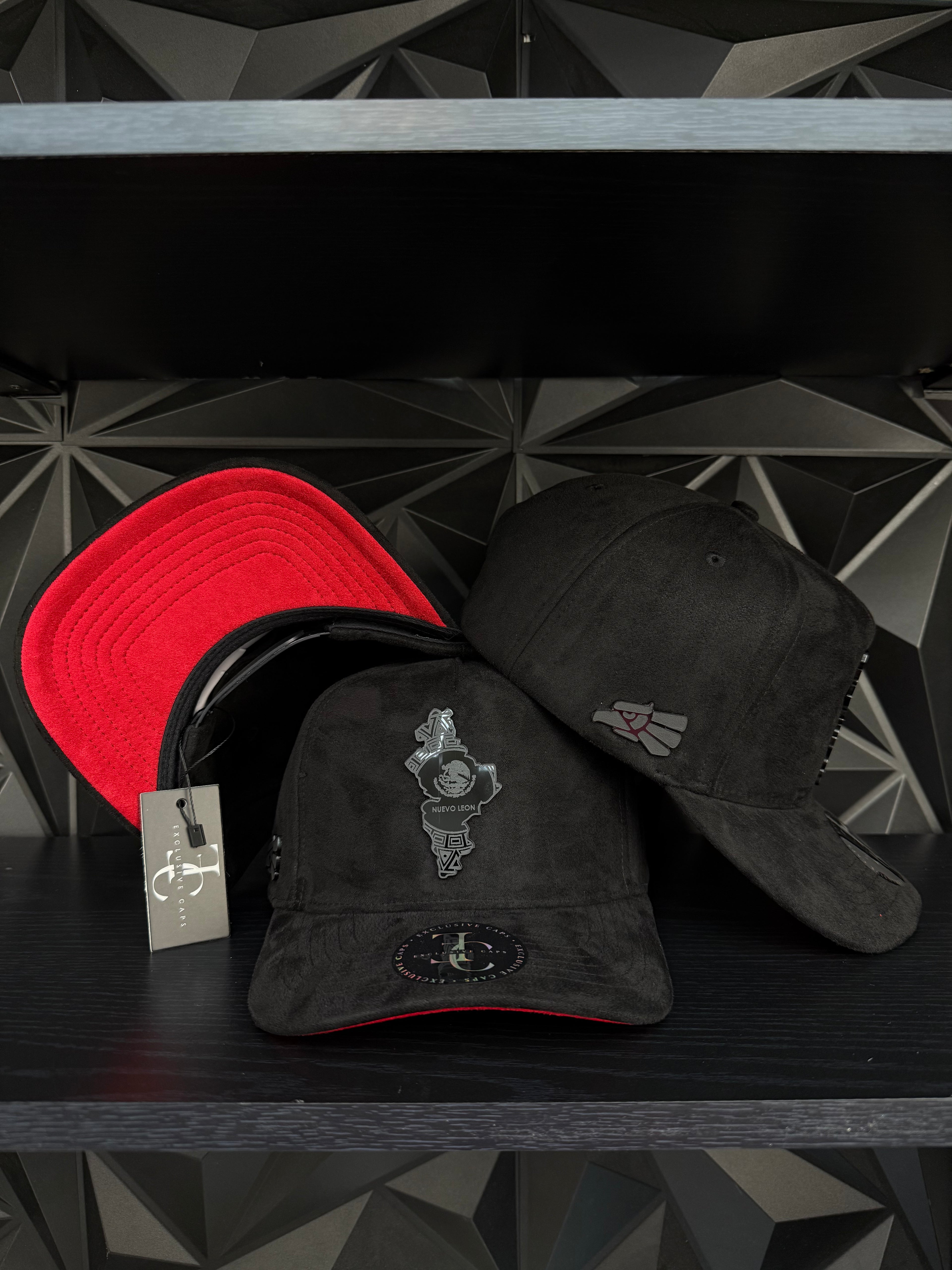Nuevo León México SnapBack hat-black/red suede
