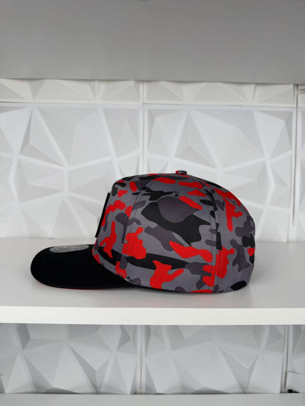 Backpack boyz SnapBack hat-burgundy camo