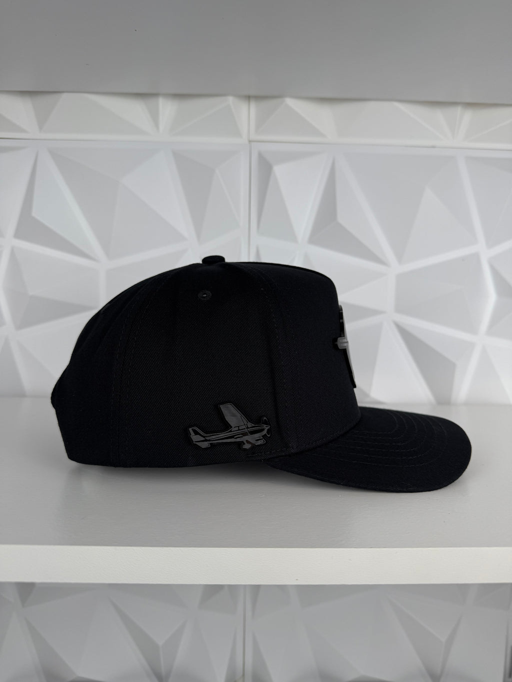Compass plane Plate SnapBack hat-Black