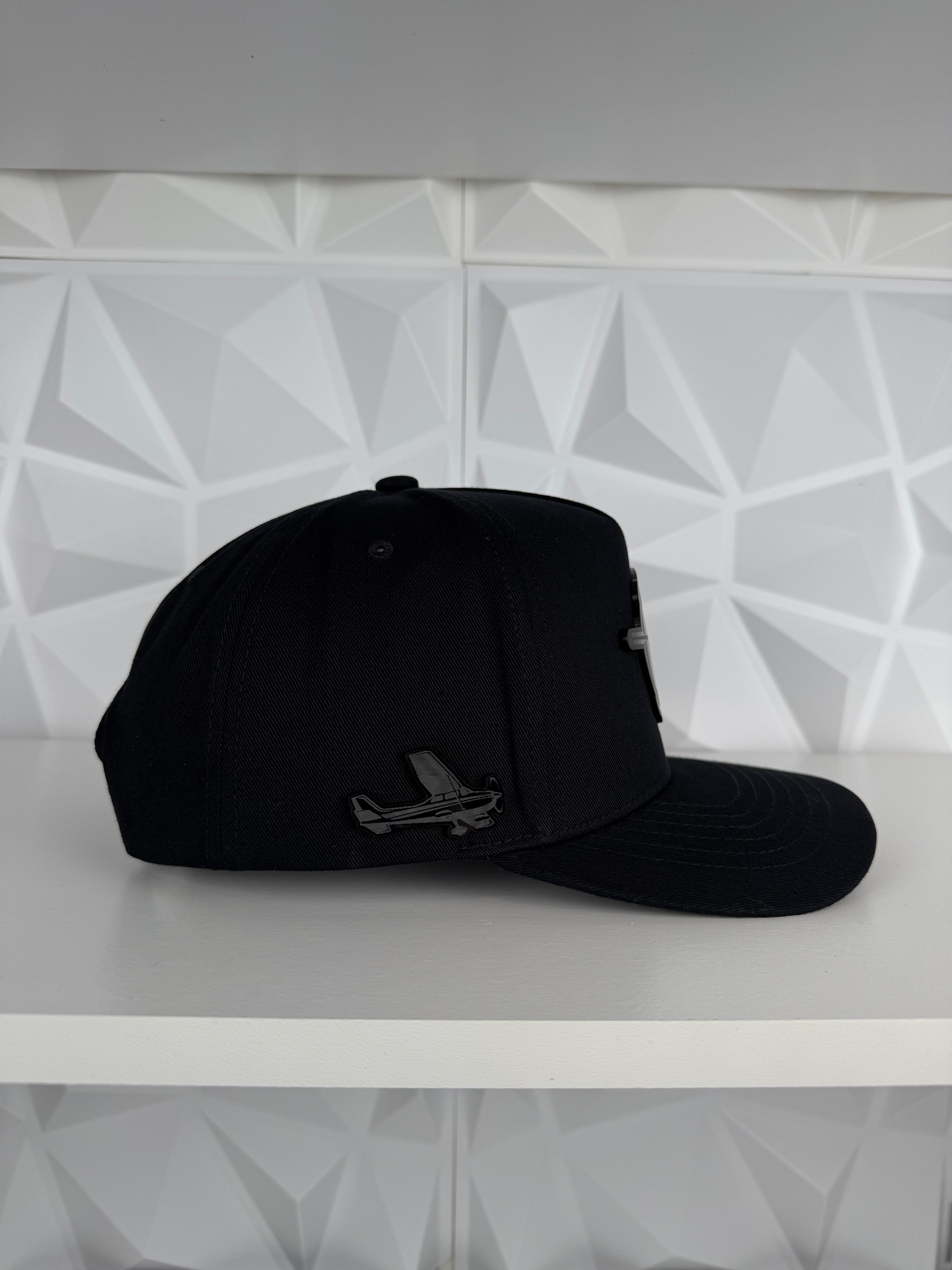Compass plane Plate SnapBack hat-Black