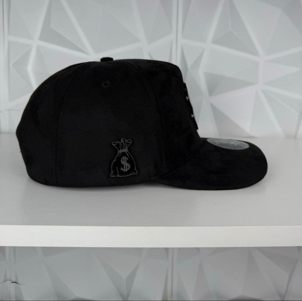 Trébol SnapBack hat-black suede