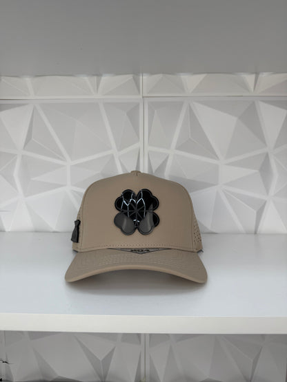 Trébol Placa SnapBack Hat-Kakhi Hydro