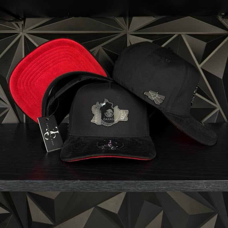 Oaxaca México SnapBack hat-black/red suede