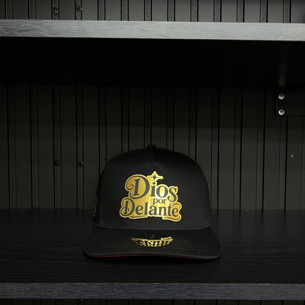 Dios por delante Gold Plate SnapBack Hat