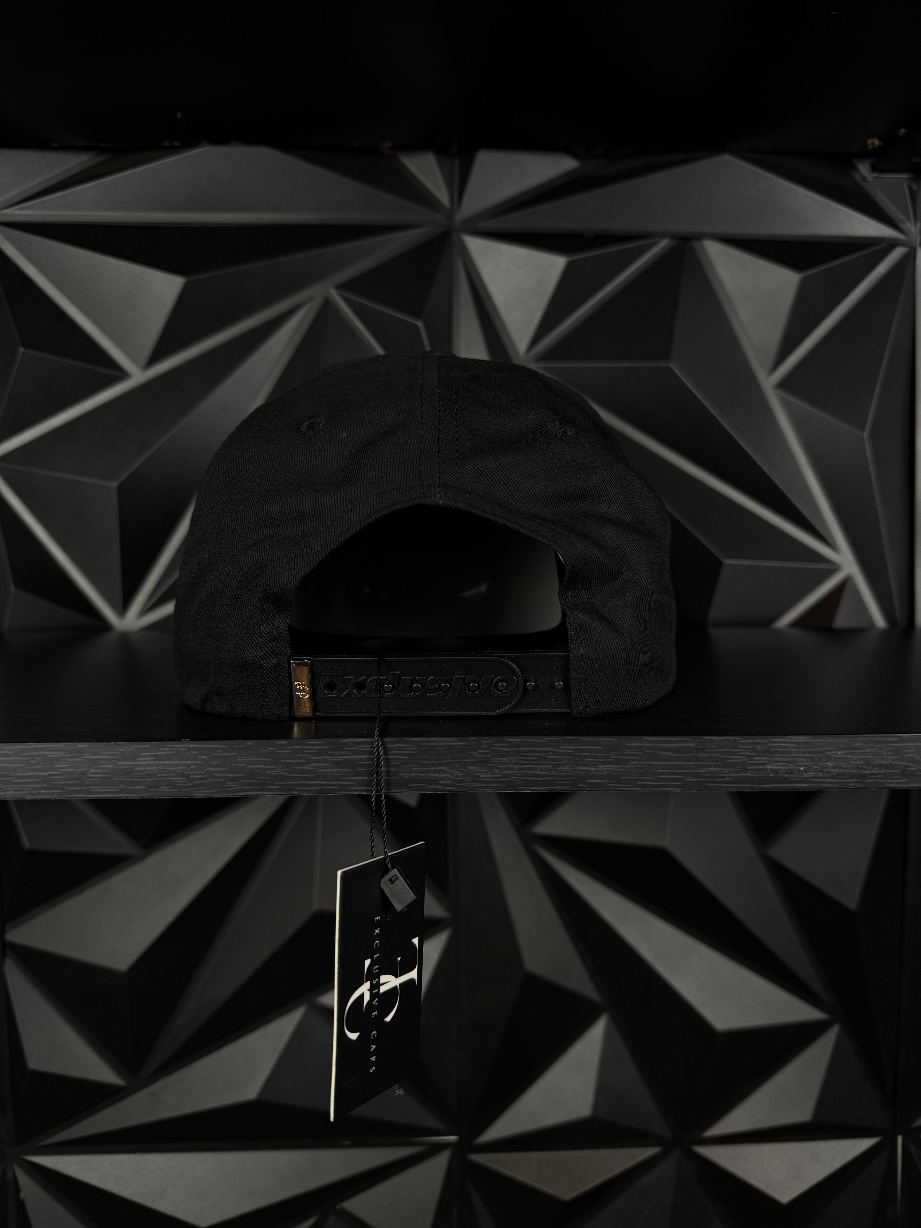 Diablo Rojo Exlusive SnapBack Hat-Black/Red Cotton Cap