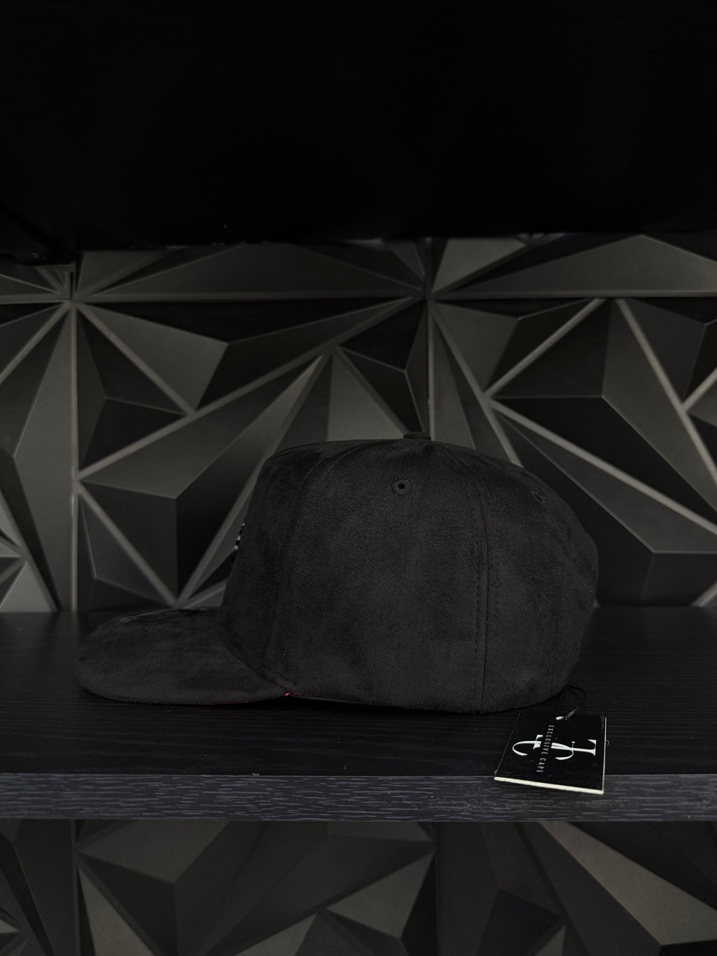 Tlaxcala México SnapBack hat-black/red suede